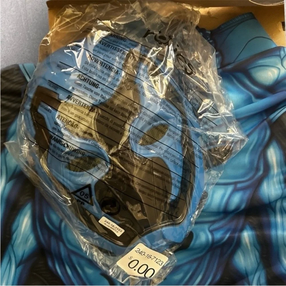 NWT Blue Beetle Kids Costume DC Comics Size Large - Picture 6 of 7